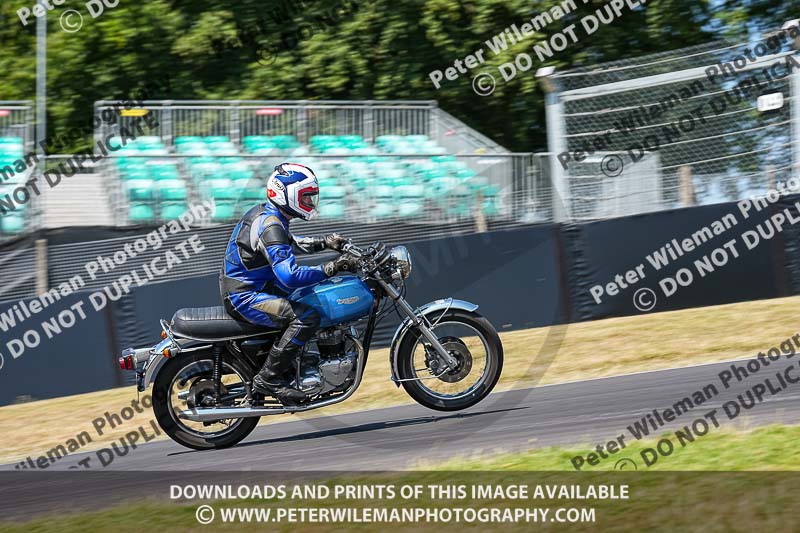 cadwell park;cadwell park photographs;cadwell trackday photographs;enduro digital images;event digital images;eventdigitalimages;peter wileman photography;racing digital images;trackday digital images;trackday photos